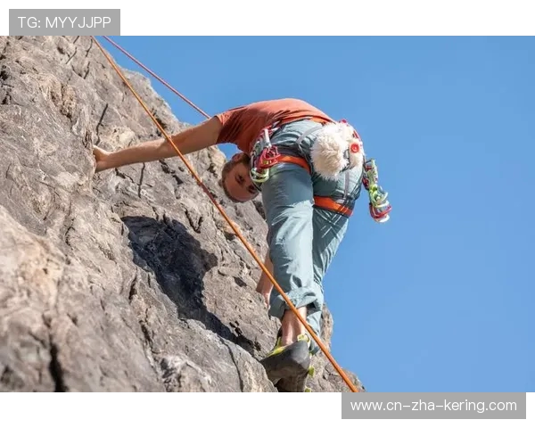 南京攀岩队与深圳攀岩队赛后复盘探讨团队协作的成功与不足