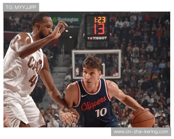 独行侠与快船激烈对决 争夺季后赛席位全场焦点精彩纷呈